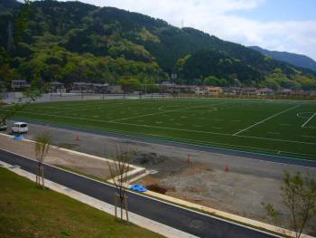 東山学園中学高等学校グラウンド トラック内 施工実績 積水樹脂株式会社 人工芝 東山学園中学高等学校グラウンド トラック内 施工実績 積水樹脂株式会社 人工芝
